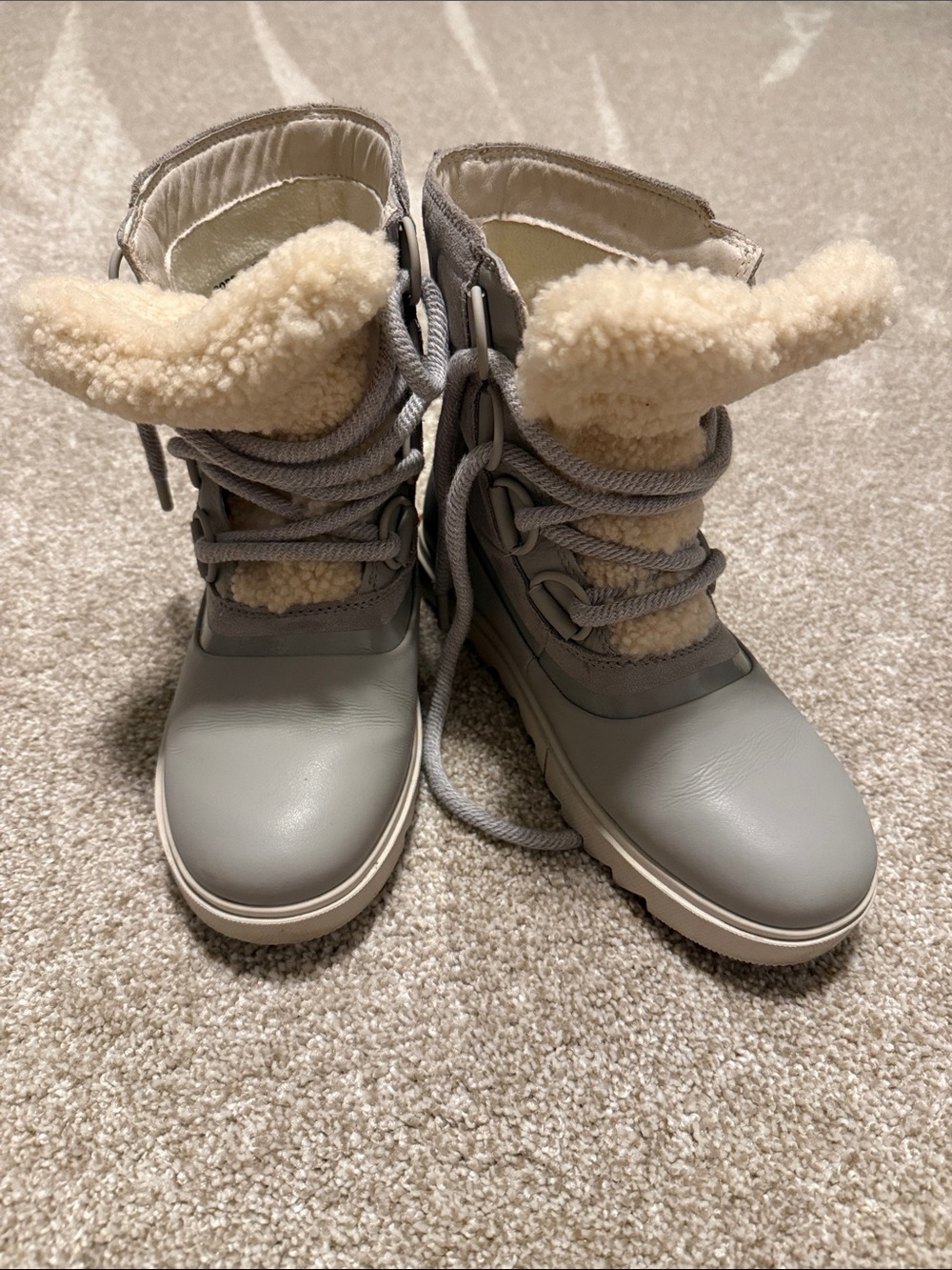 Sorel Gray Lace-Up Winter Boots with Cream Shearling